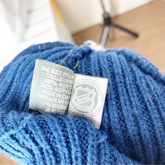 Vancouver Canucks NHL Bennie Hat EUC - Picture 4 of 4